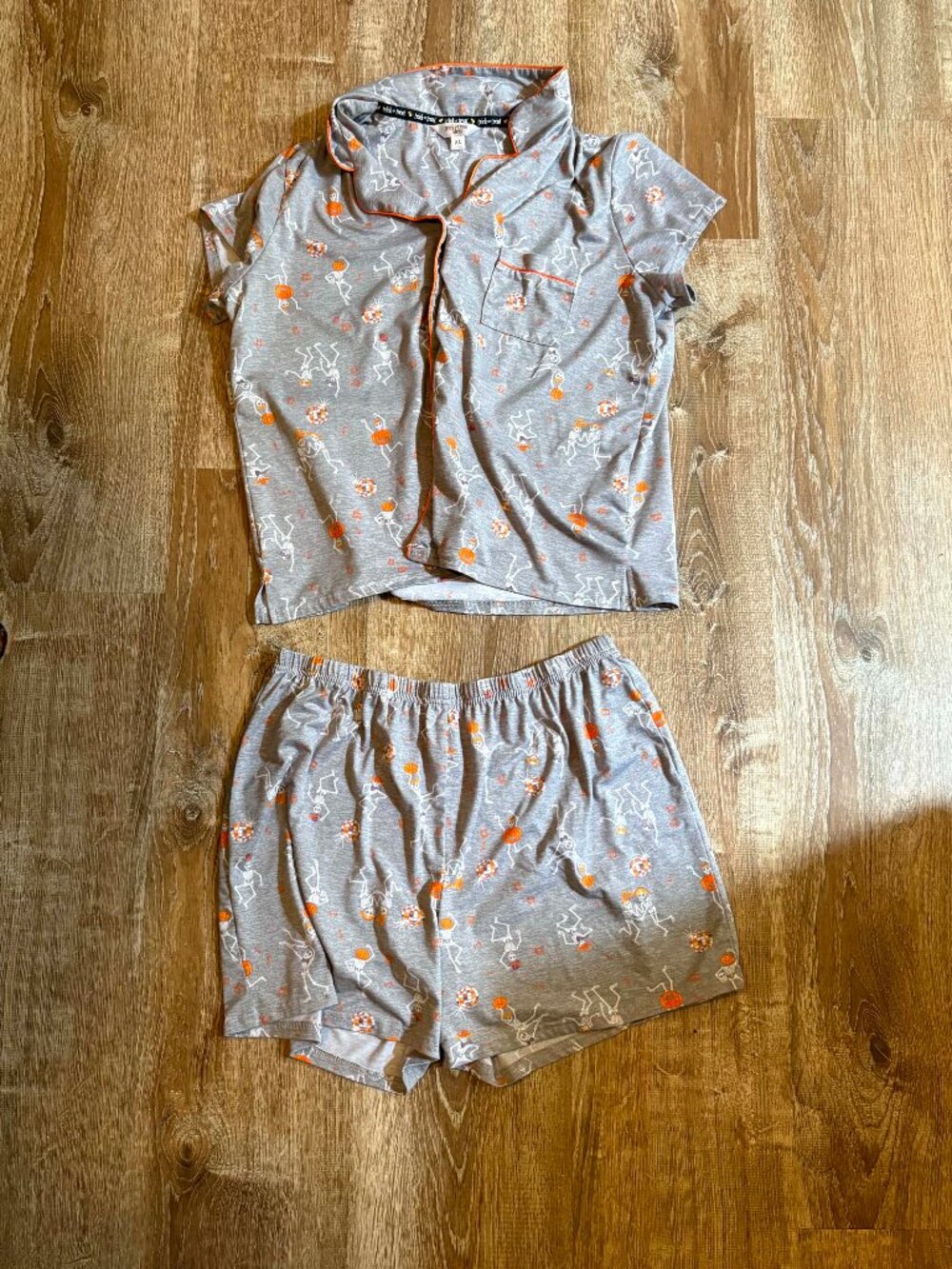 Trick or Treat Sleep EUC size XL Pajama set